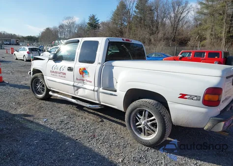 2000 GMC Sierra 1500 Sle z USA, uszkodzony, nr VIN 2GTEK19T7Y1342886